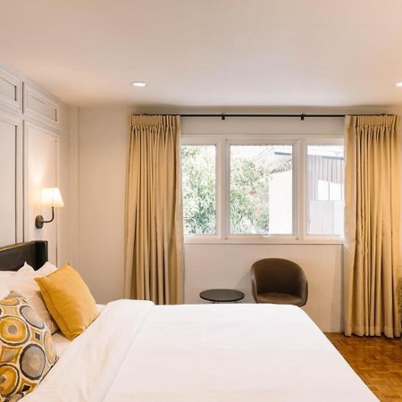 The Mellow Pillow Hotel @ Chiang Mai Gate Exterior photo