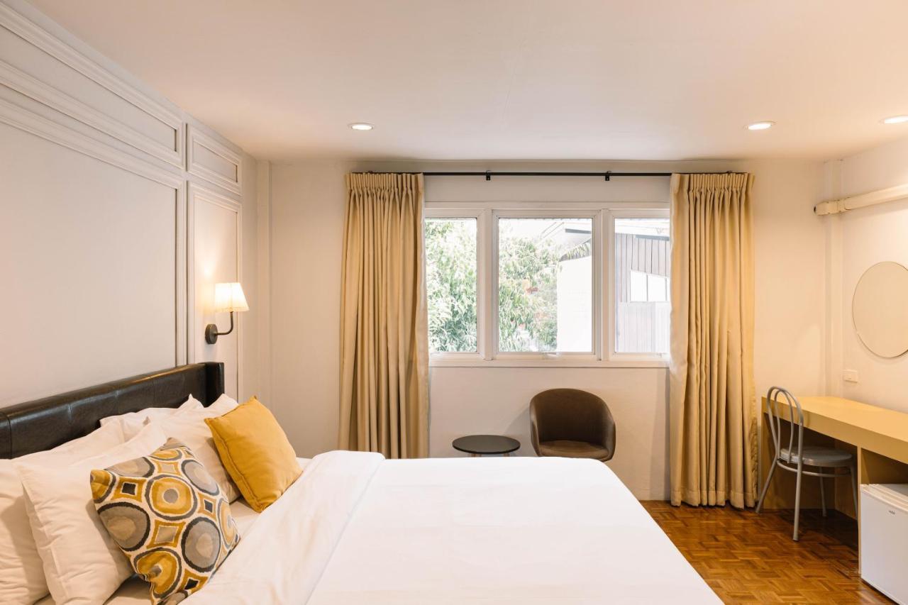 The Mellow Pillow Hotel @ Chiang Mai Gate Exterior photo
