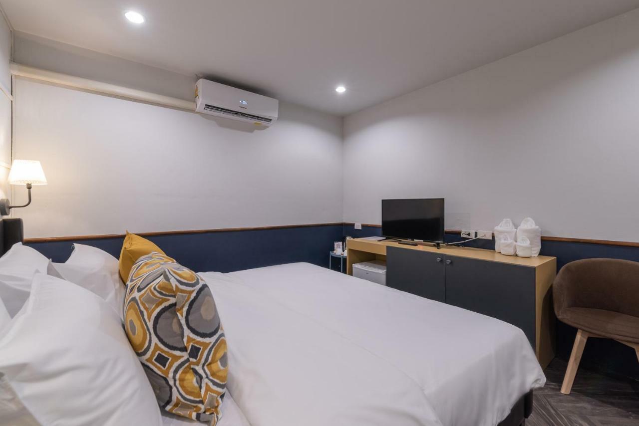 The Mellow Pillow Hotel @ Chiang Mai Gate Exterior photo
