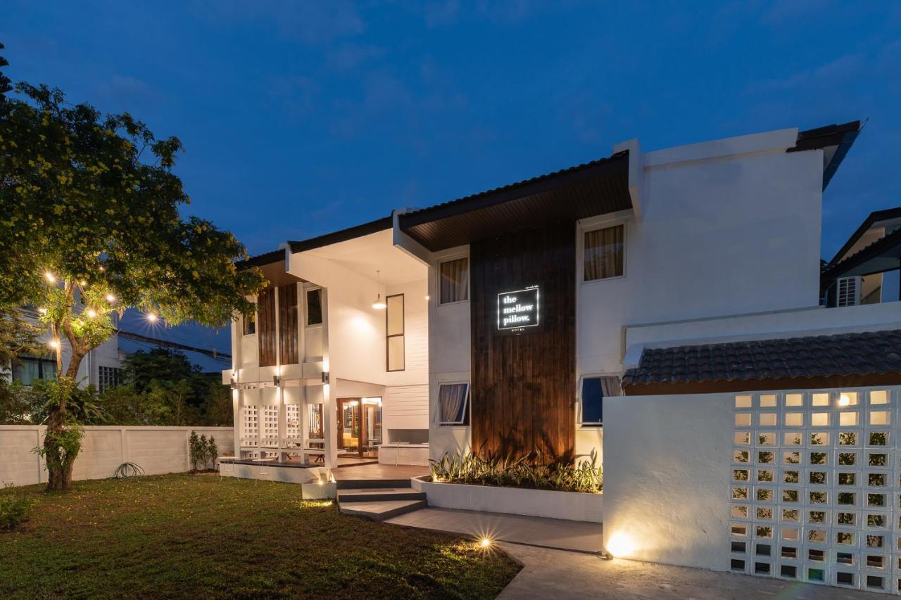 The Mellow Pillow Hotel @ Chiang Mai Gate Exterior photo