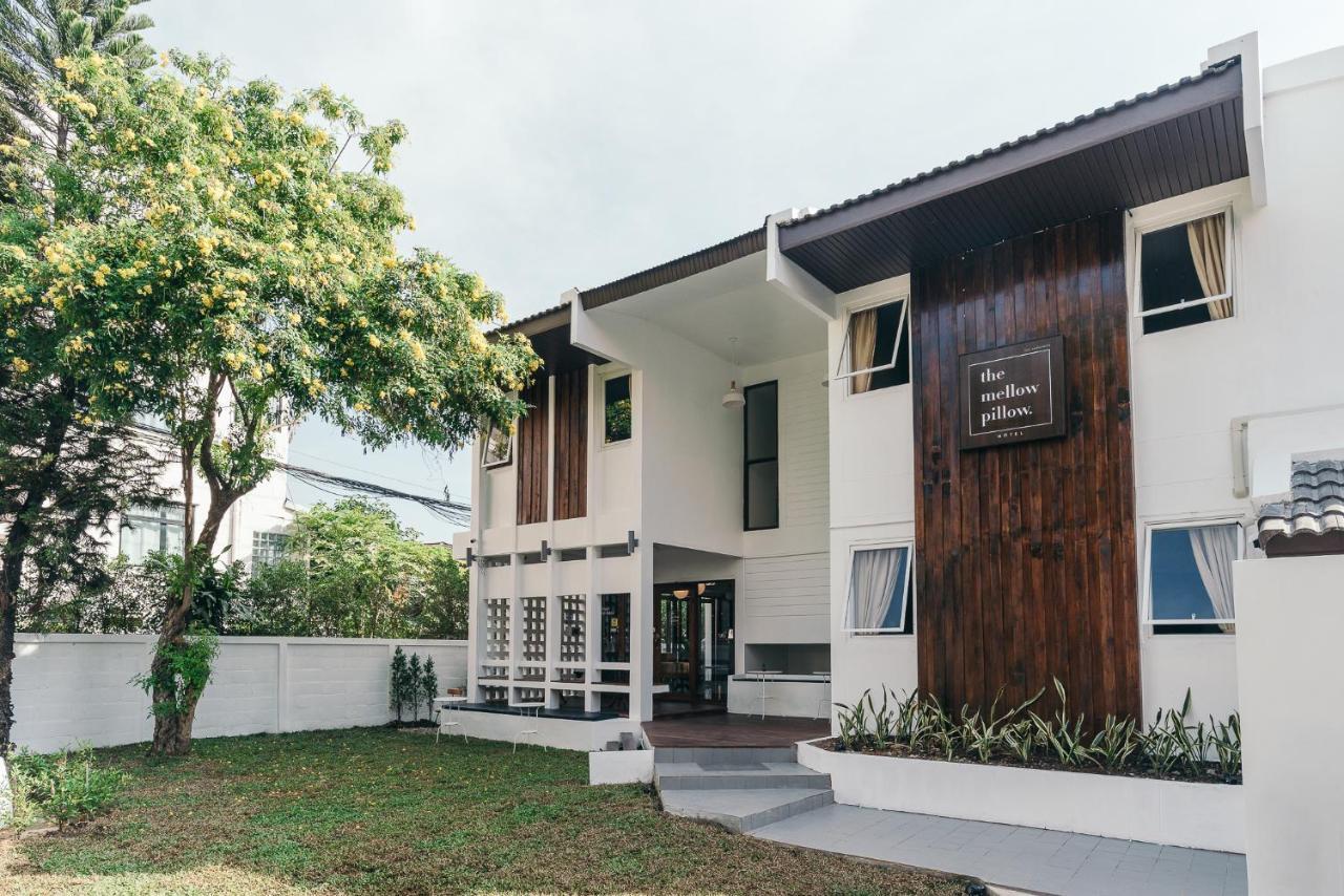 The Mellow Pillow Hotel @ Chiang Mai Gate Exterior photo
